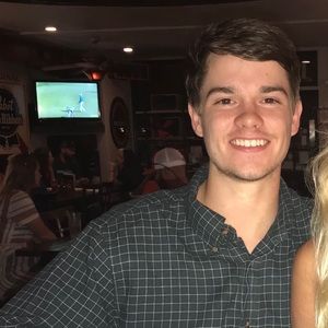 Meet your Posher, Evan